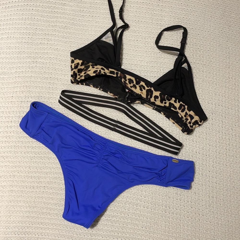 Bikini - Picture 3 of 5